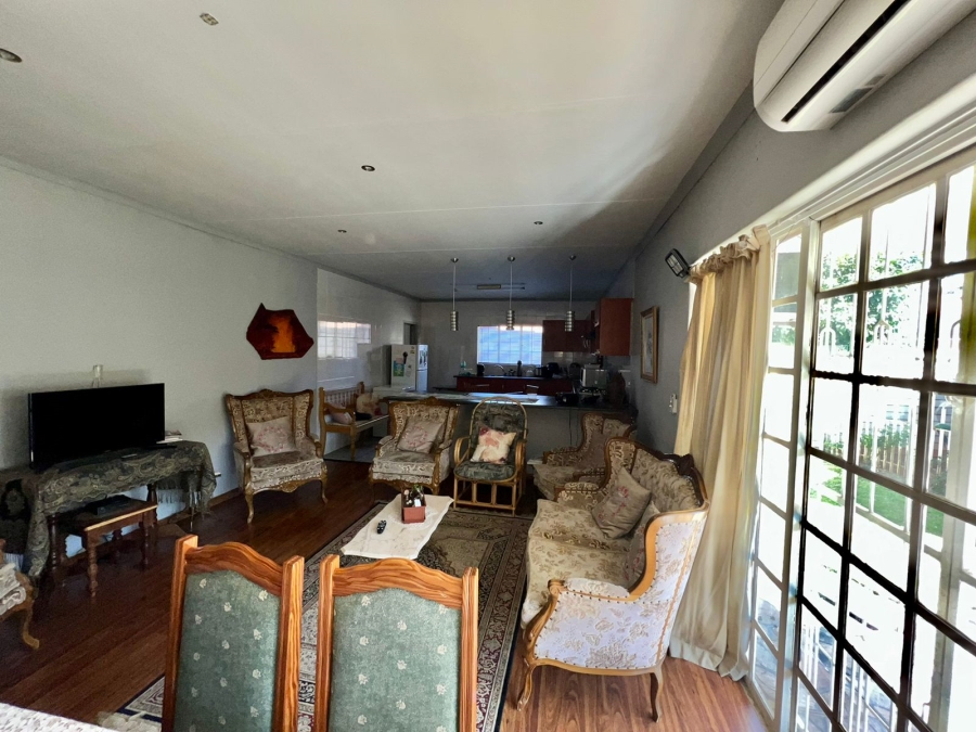8 Bedroom Property for Sale in Baillie Park North West